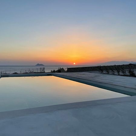 Komos Beach Estate 칼라마키 외부 사진