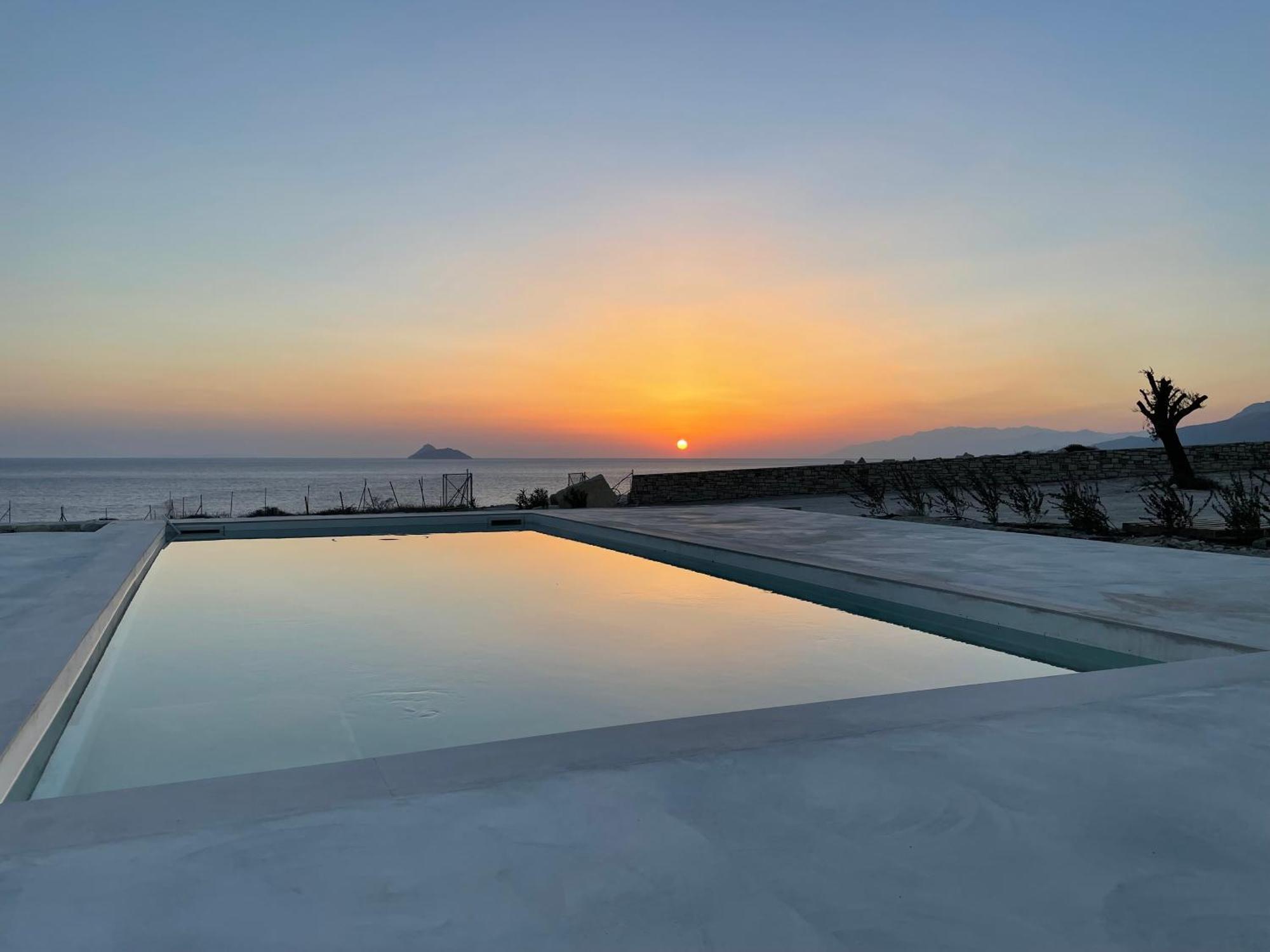 Komos Beach Estate 칼라마키 외부 사진
