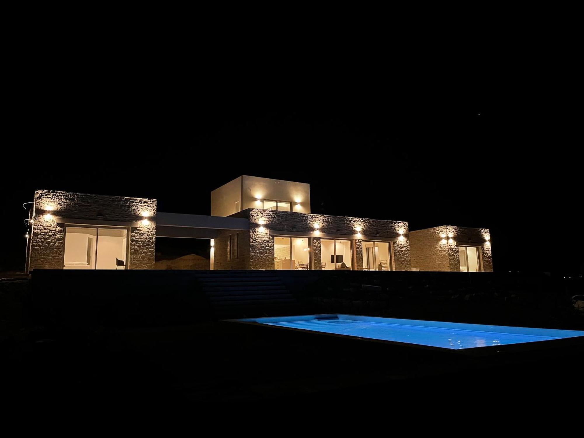 Komos Beach Estate 칼라마키 외부 사진